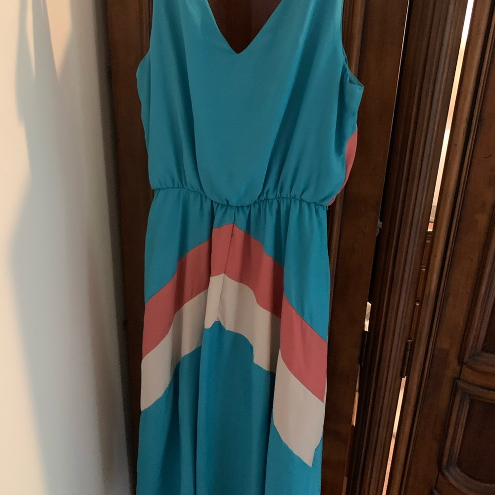 Dress - Picture 3 of 5